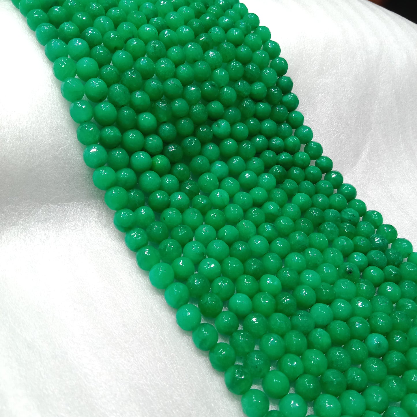 Green Agate beads (8mm)