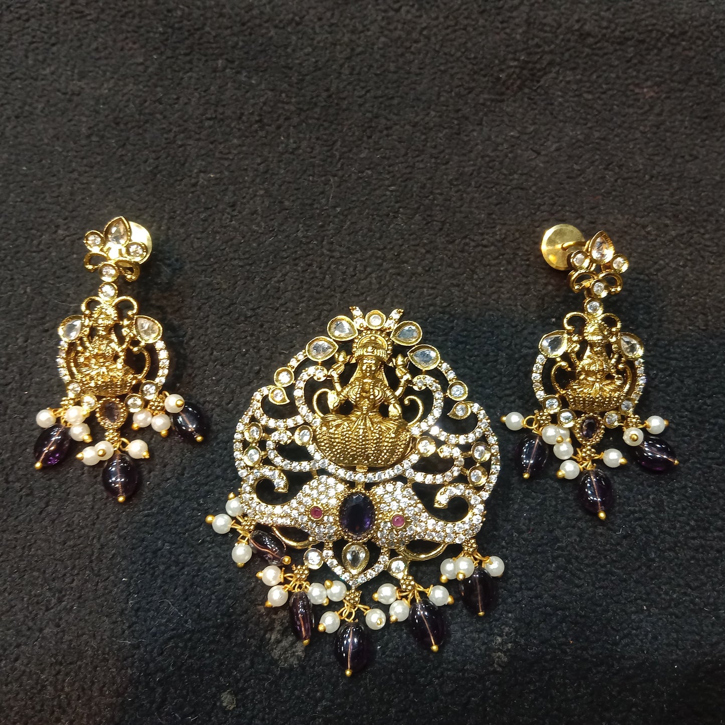 Victorian quality pendant set with earring purple colour