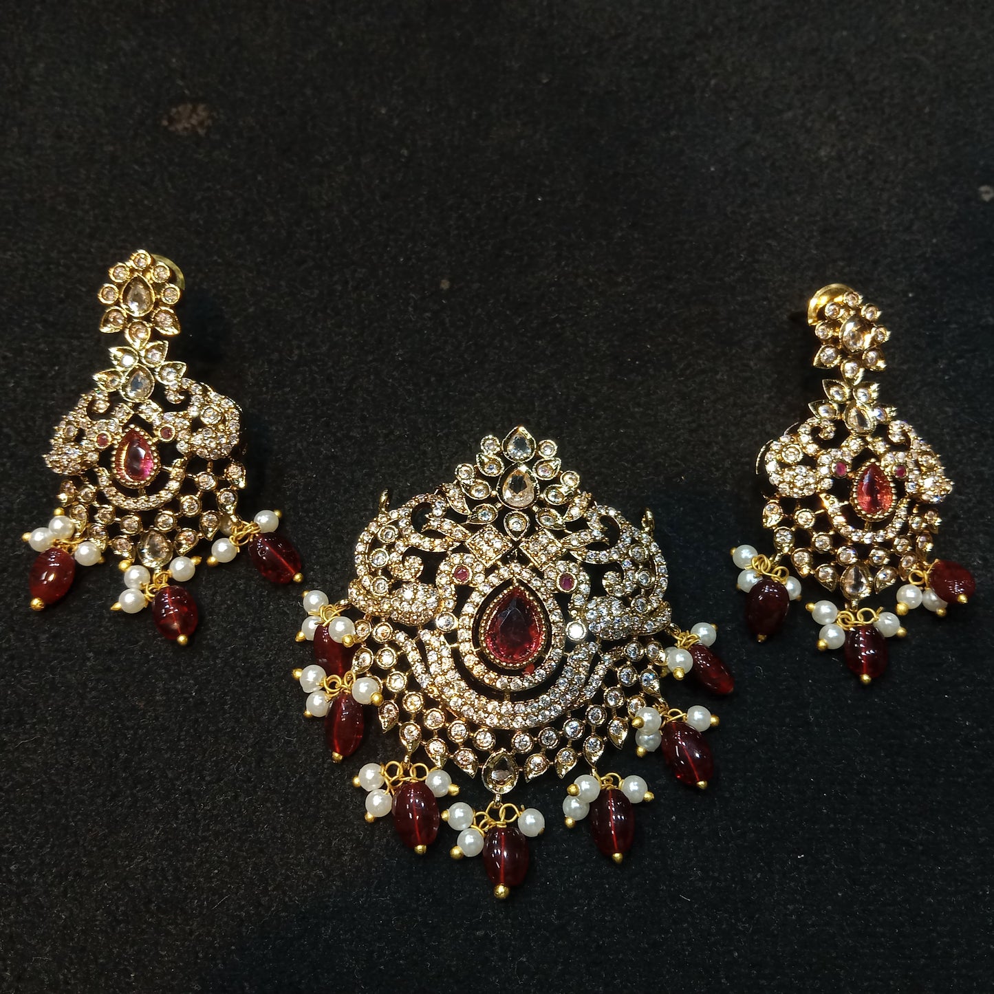 Victorian quality pendant set with earring maroon colour