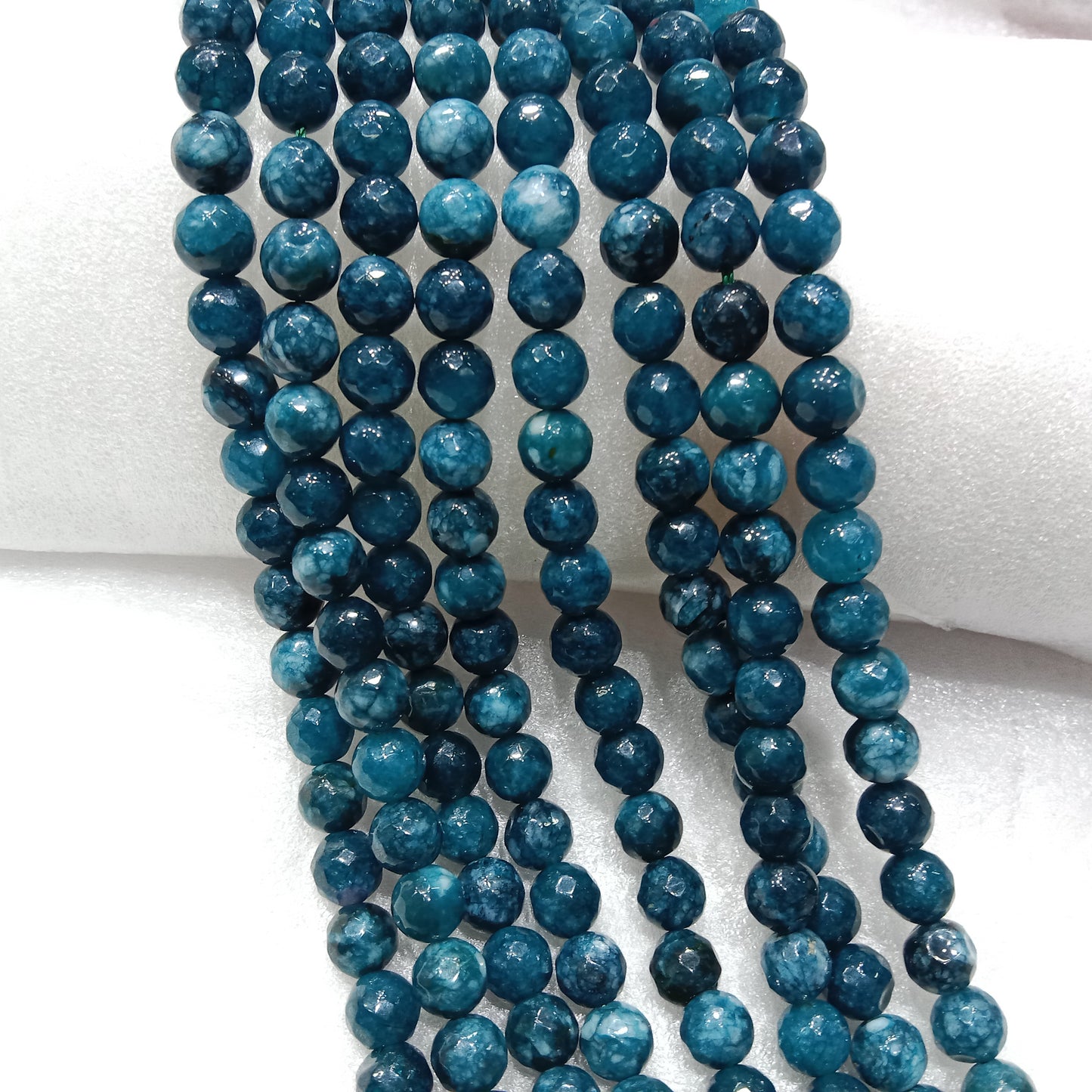 Blue texture agate beads (8mm)