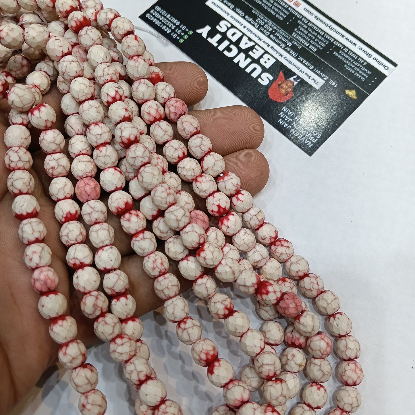 Shaded Cream With Red 8mm agate beads 1string