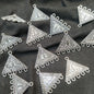 Triangle silver metal oxidized connector 1 pkt 100 pcs.