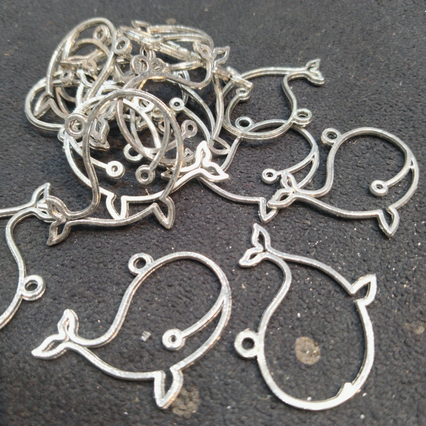 Silver oxidized metal whale 40mm 1 pkt 70 pcs