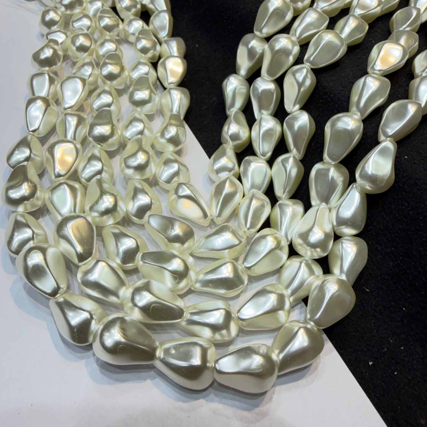 Metallic off white colour barque pearl beads 1 string
