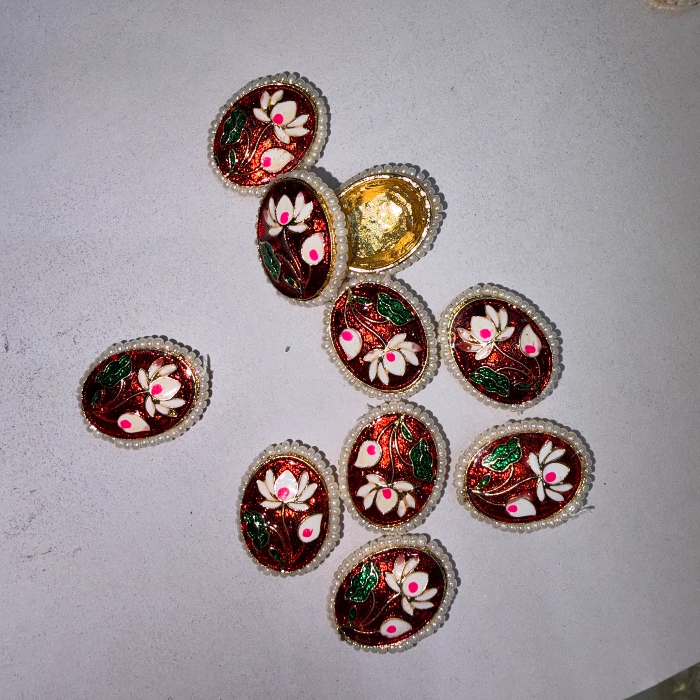 High quality meenakari Kundan 16mm 1 pkt 20 pcs.