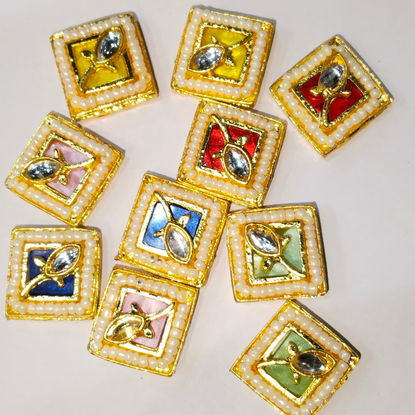 High quality meenakari Kundan 16mm 1 pkt 20 pcs.