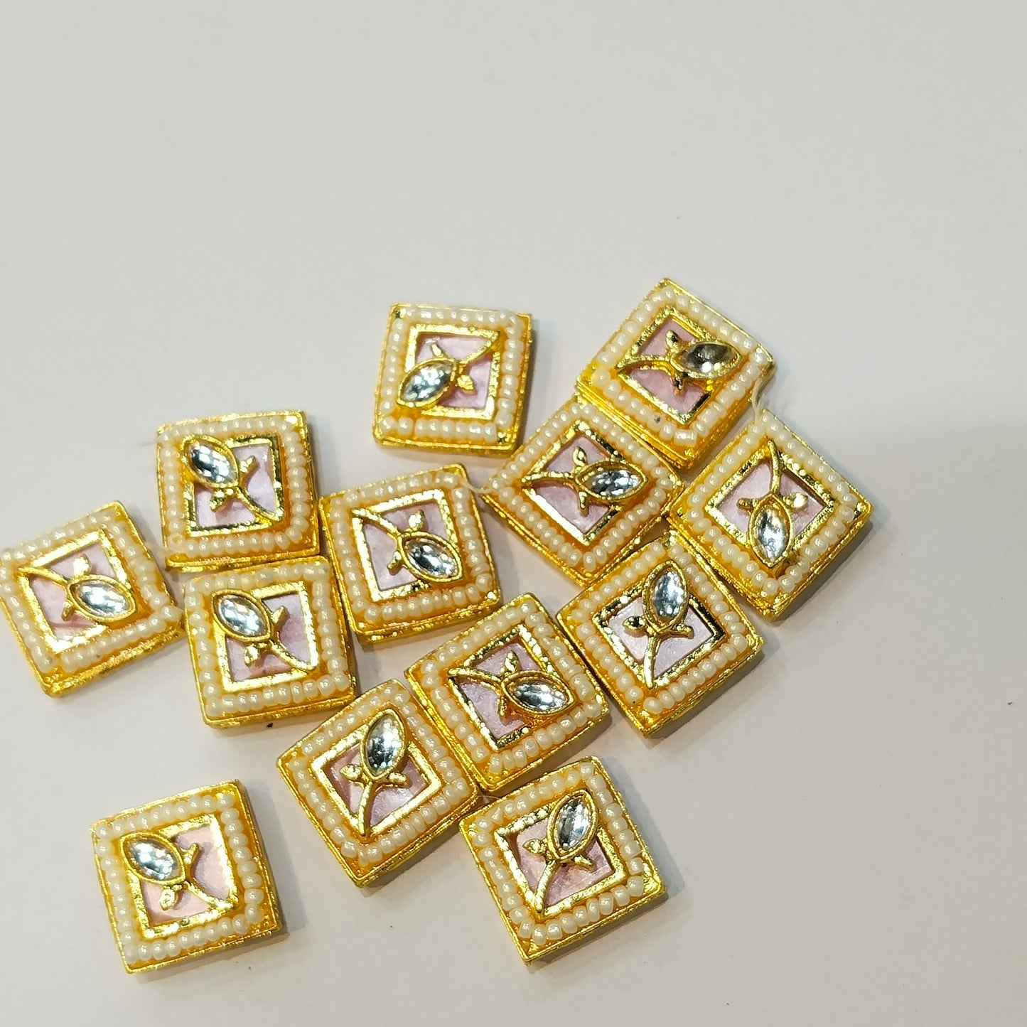 High quality meenakari Kundan 16mm 1 pkt 20 pcs.
