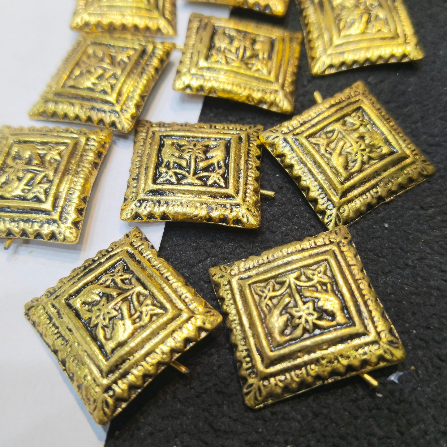 Oxidized gold plated square earrings 18mm 10 pairs.