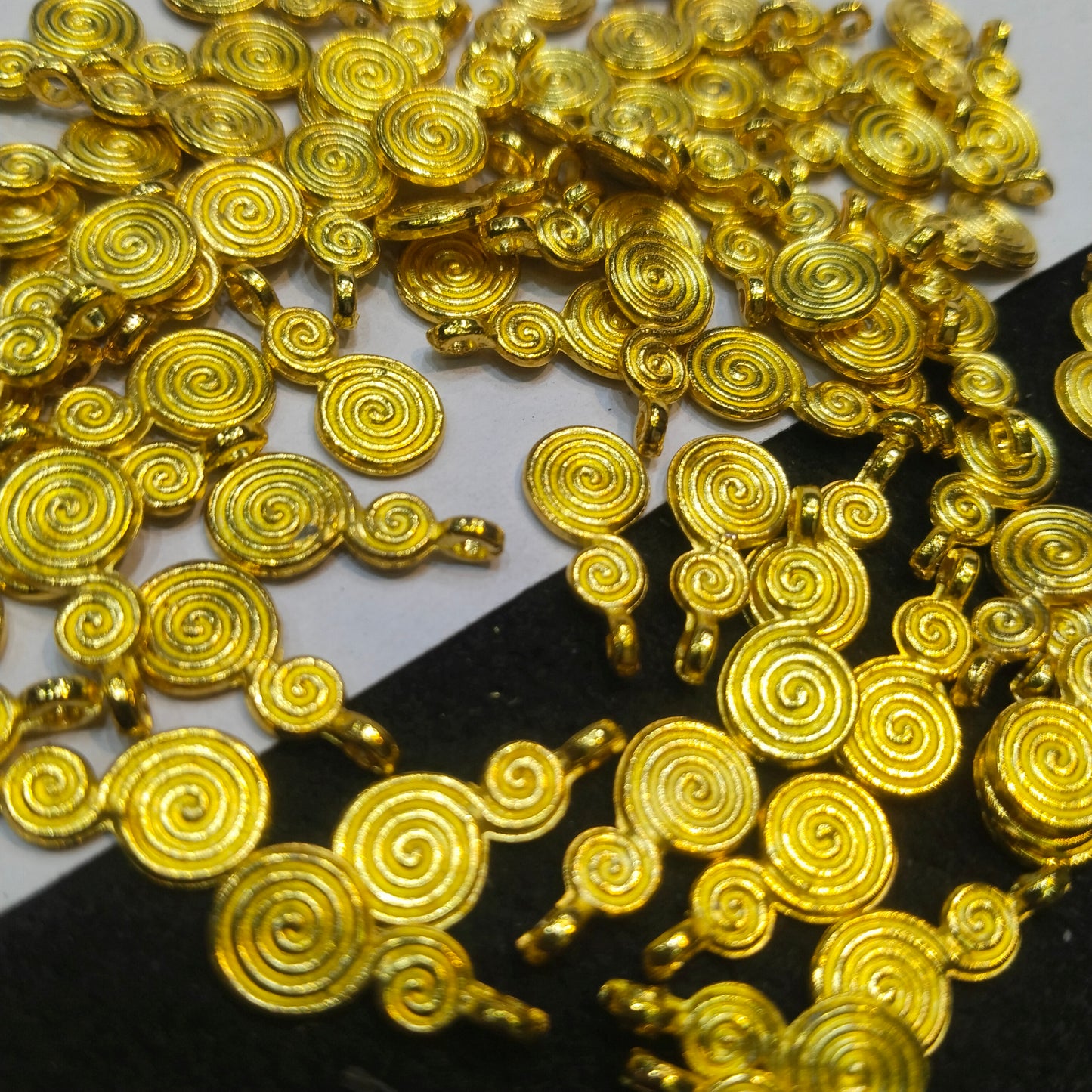 Imitated gold-plated spiral connectors 10mm 1 pkt 100 pcs.