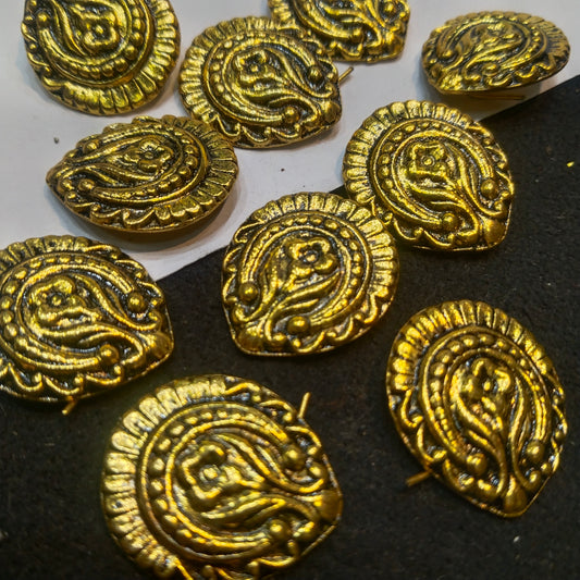 Imitated antique gold-plated fancy kalka studs 18mm 1 pkt 60 pcs.