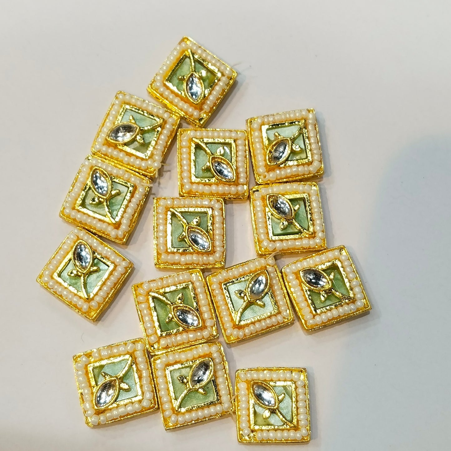 High quality meenakari Kundan 16mm 1 pkt 20 pcs.